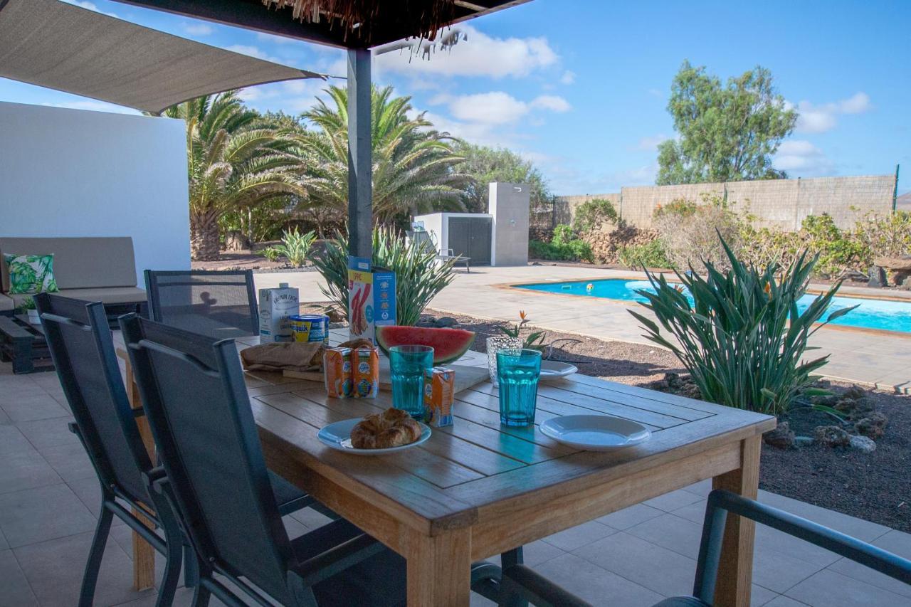 Heated & Shared Pool Villa Matriana 36A, North Shore Villas Lajares Exterior photo